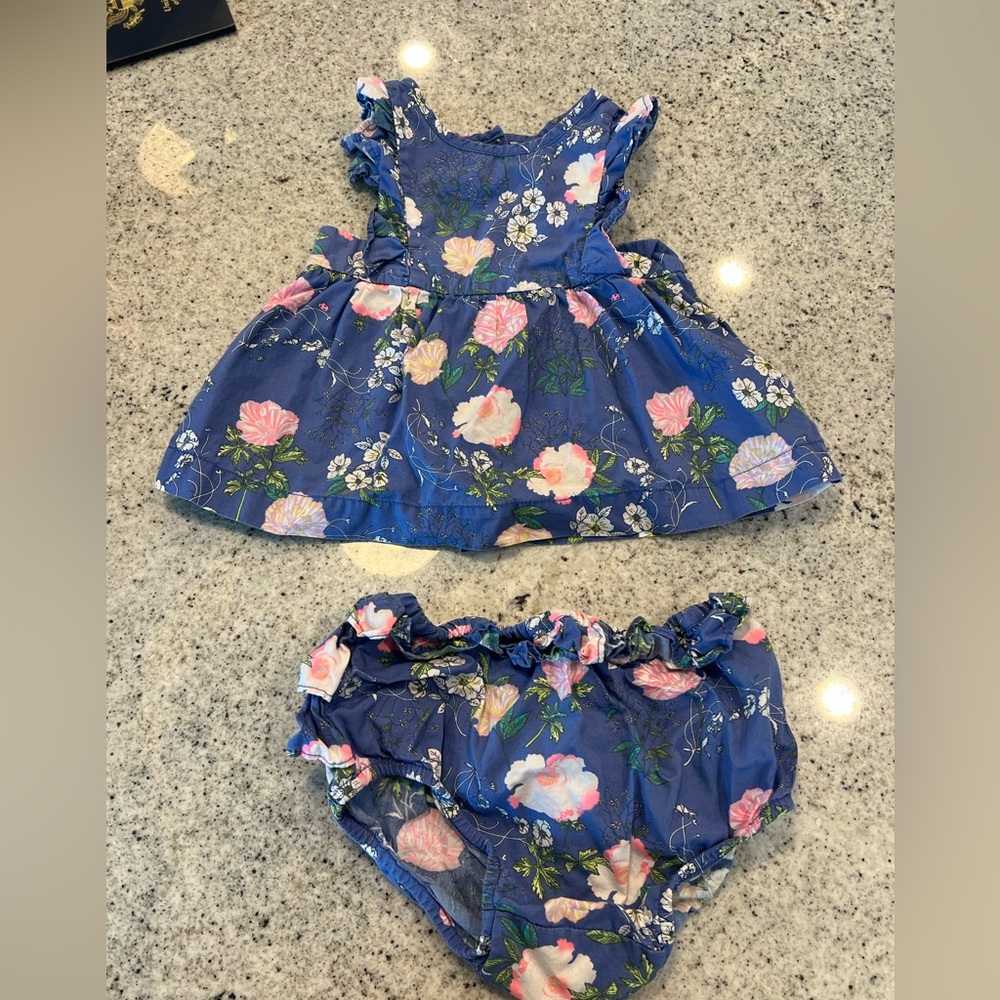 Baby Gap Matching Set baby girl 6-12 months